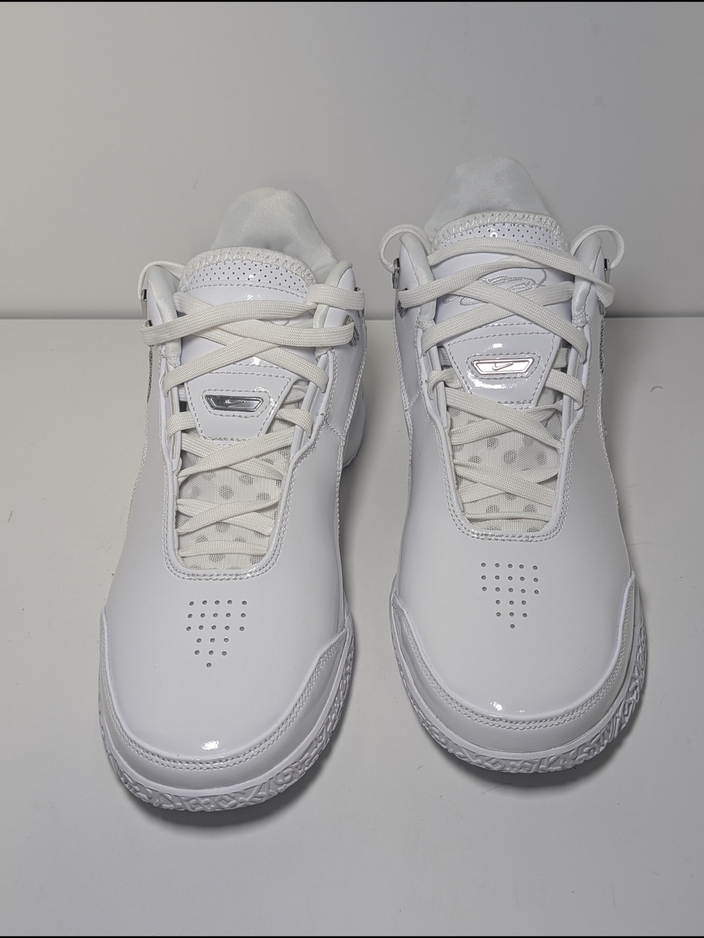 Size 8 - Nike Zoom LeBron NXXT Gen AMPD White Metallic Silver - Picture 4 of 9